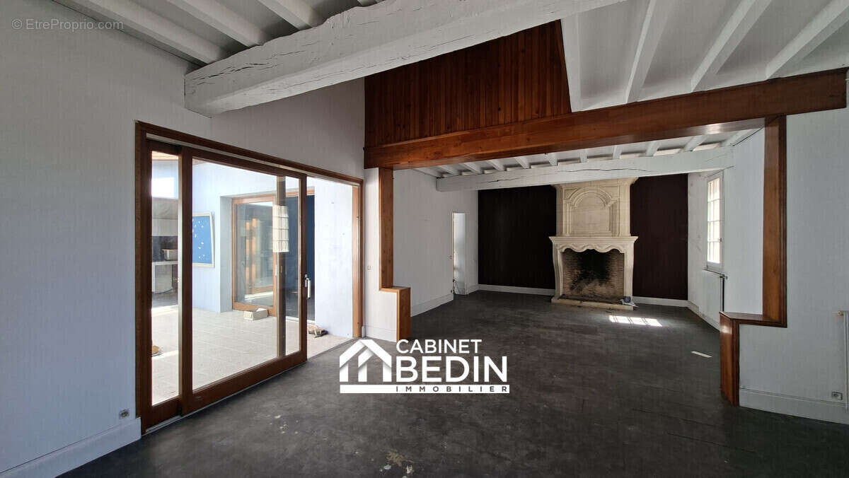 Maison 247 m² à Libourne  - photo 3
