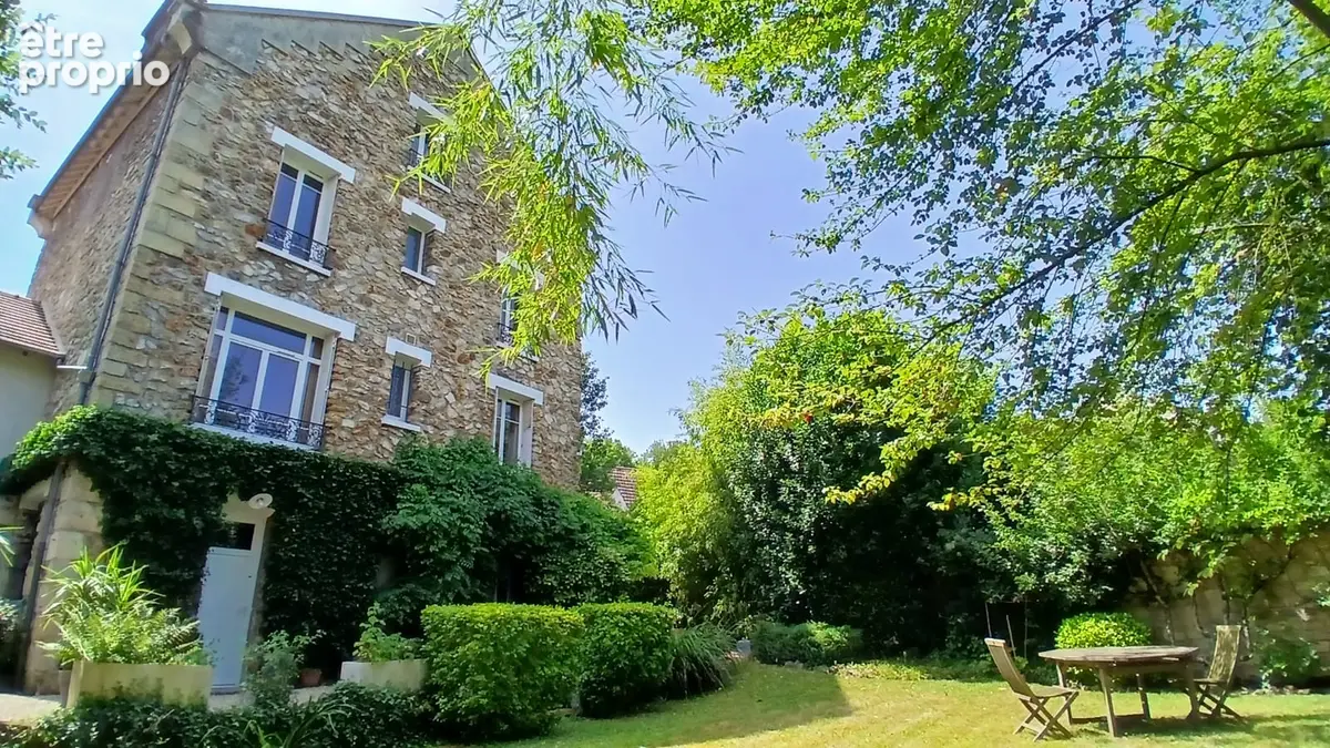 A10 mn d'Osny Pontoise ,d'Auvers sur Oise, maison à  Courcelles/Viosne 275 M² Utile,11piéces,9 chambres,garage ,sur terrain de 6 - photo 3