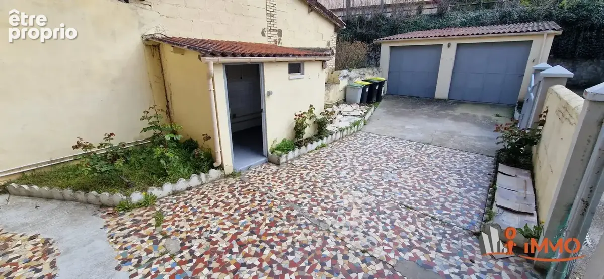 Maison de ville de 125m² (divisible en 3 appartements) - photo 6