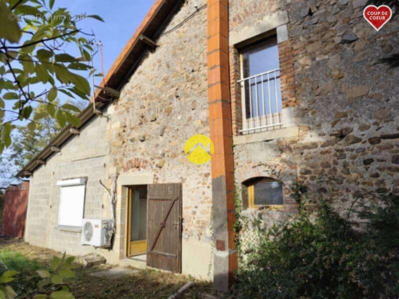 Maison à NERIS-LES-BAINS