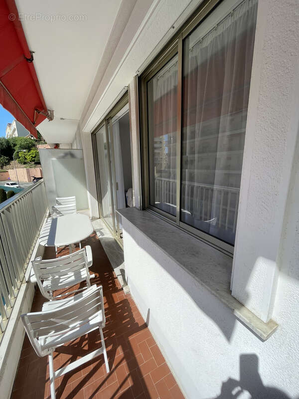 BAISSE DE PRIX ! EXCLUSIVITE T1-Balcon -Menton Garavan en étage élevée dans une résidence de standing- Cave - photo 2