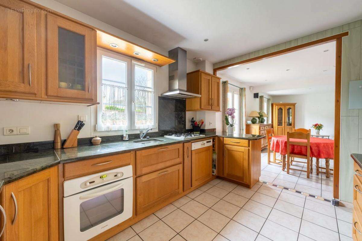 Maison à BALAGNY-SUR-THERAIN