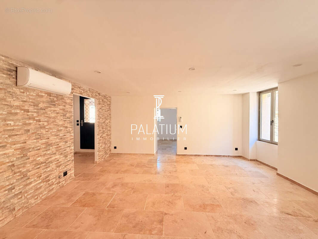 Maison 96 m² à Mallefougasse-Auges  - photo 6