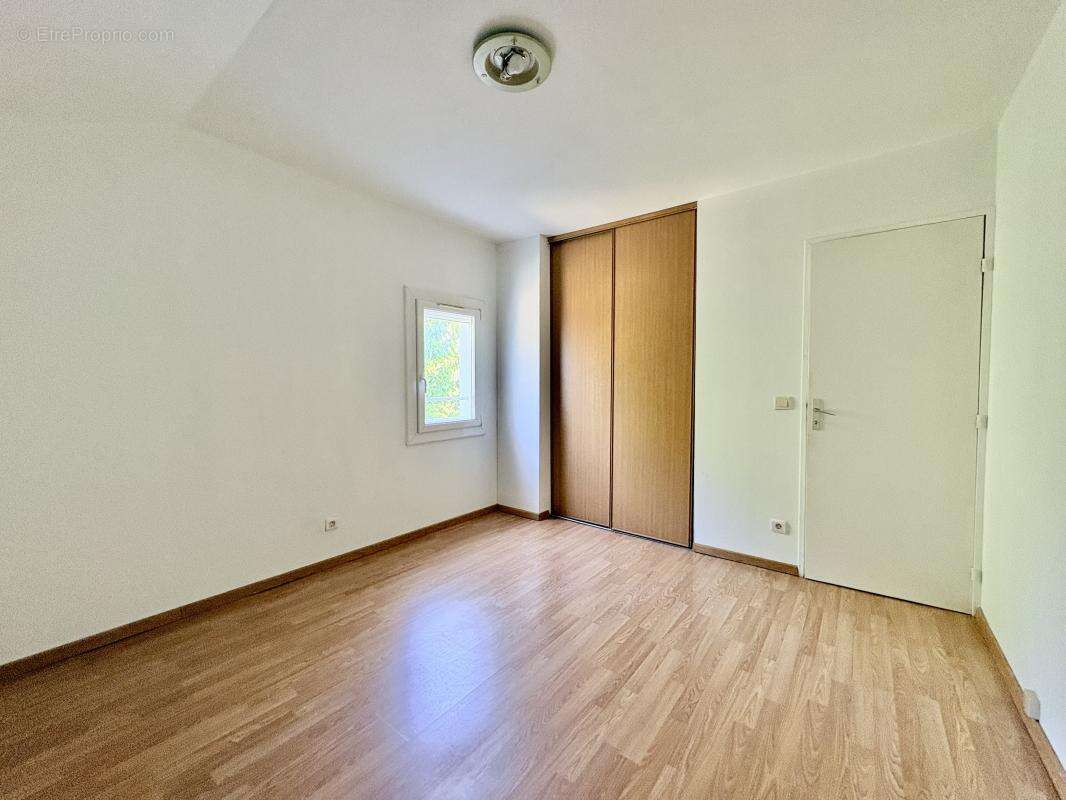 Maison à VAULX-MILIEU