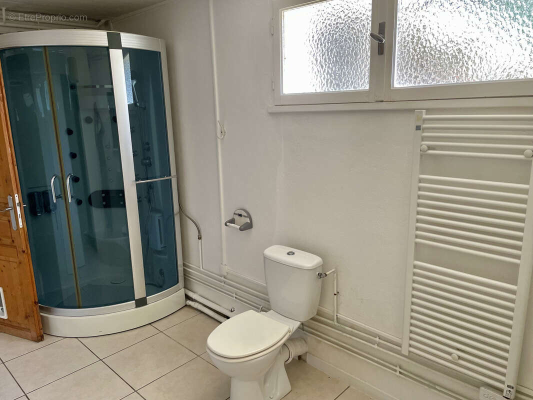 Maison à PORT-D&#039;ENVAUX