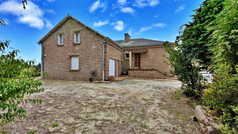 Maison à SAINT-HILAIRE-DES-LANDES