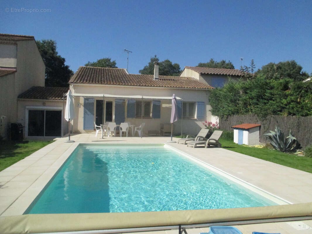 Maison à FONTVIEILLE