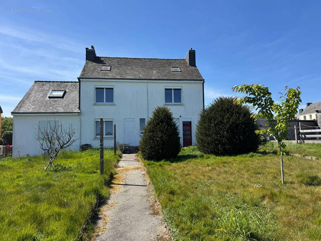 Maison à CAMORS