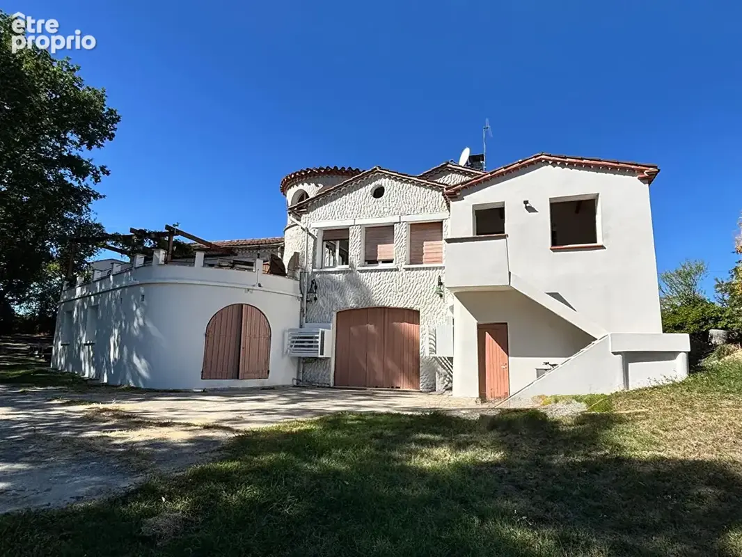 Maison familiale à vendre à Durfort-Lacapelette - 7 Pièces sur 1,3 ha - photo 1