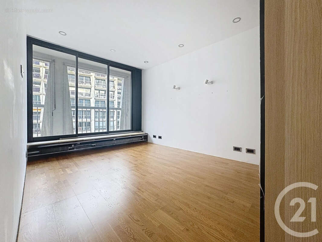 Appartement à PARIS-20E