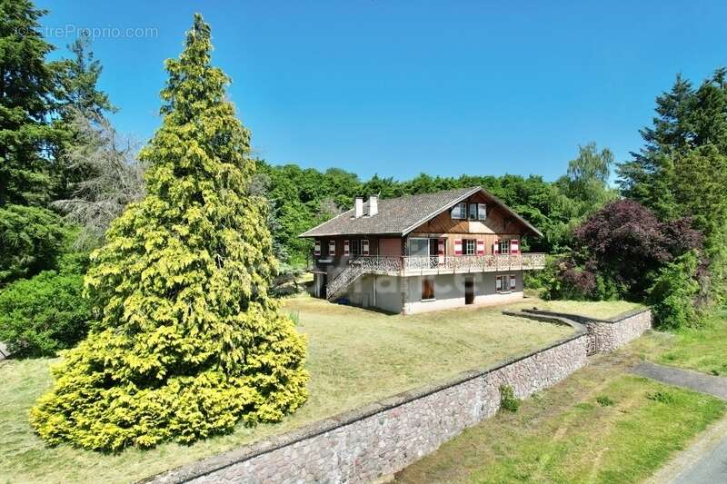 Maison à SAINT-JUST-EN-CHEVALET