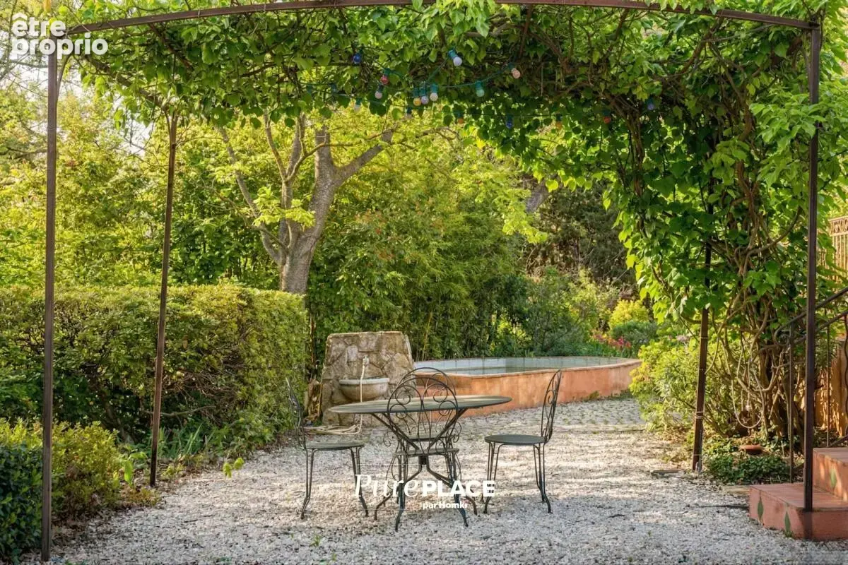Maison T7 de 209 m² sur 6600 m² de terrain avec piscine à Aix-en-Provence - photo 6