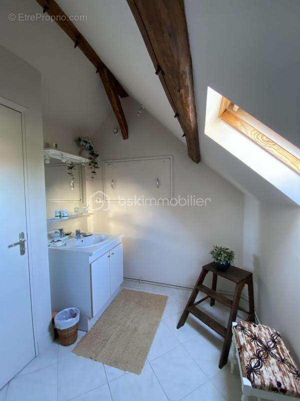 **Charmante Maison Ancienne au Cœur d'Anet – Calme et Authenticité à 1h30 de Paris** - photo 11