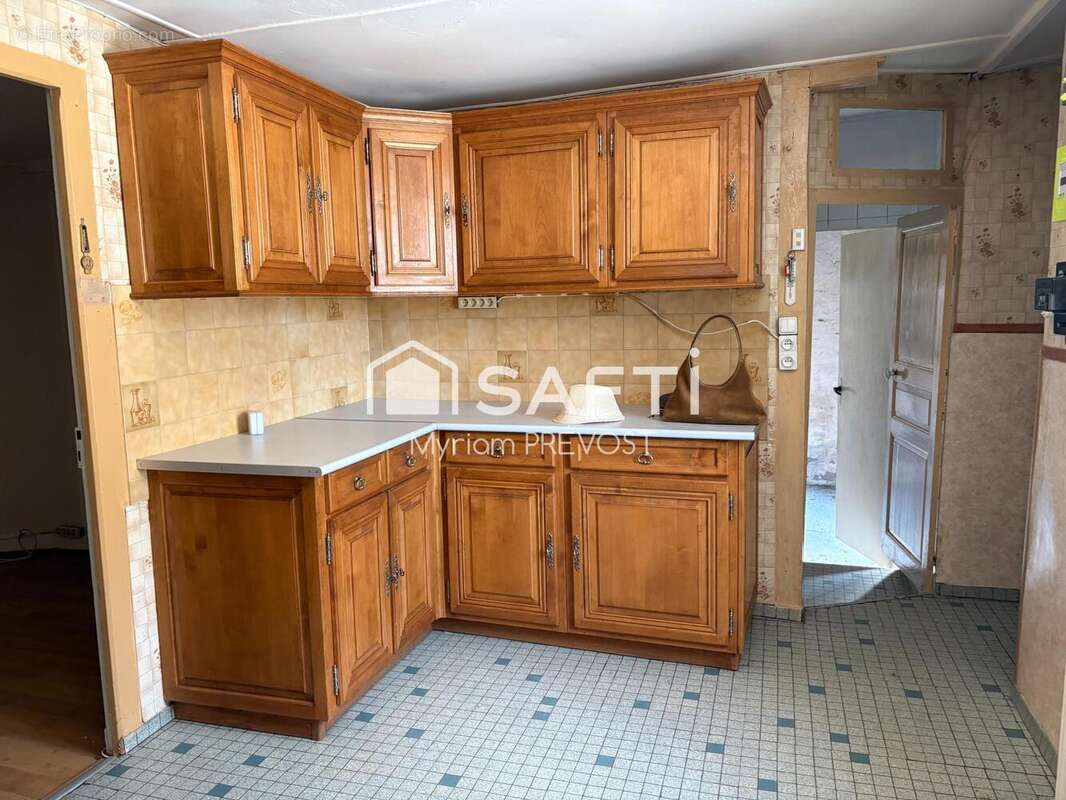 Maison 76 m² à Saint-Ambroix  - photo 2