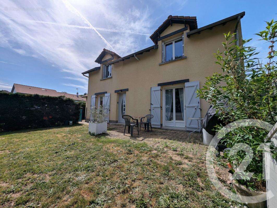 Maison à AIXE-SUR-VIENNE