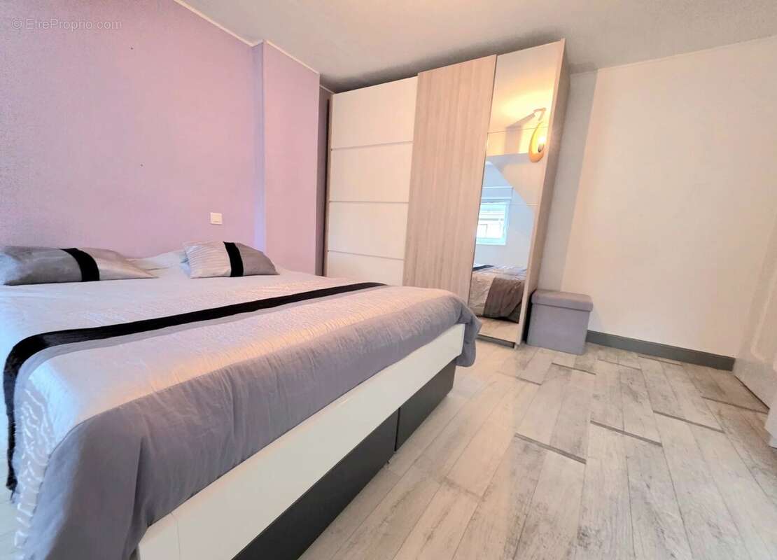 Maison à AUDUN-LE-TICHE