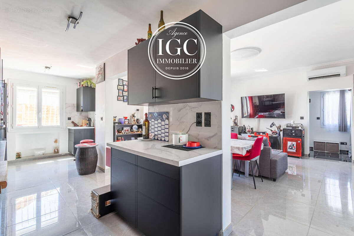 Appartement marseille 13015 - type 3-4 - 79 m² - jardin 180 m² - photo 2
