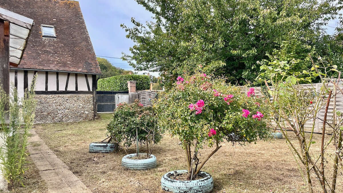 Maison à LA FERRIERE-SUR-RISLE