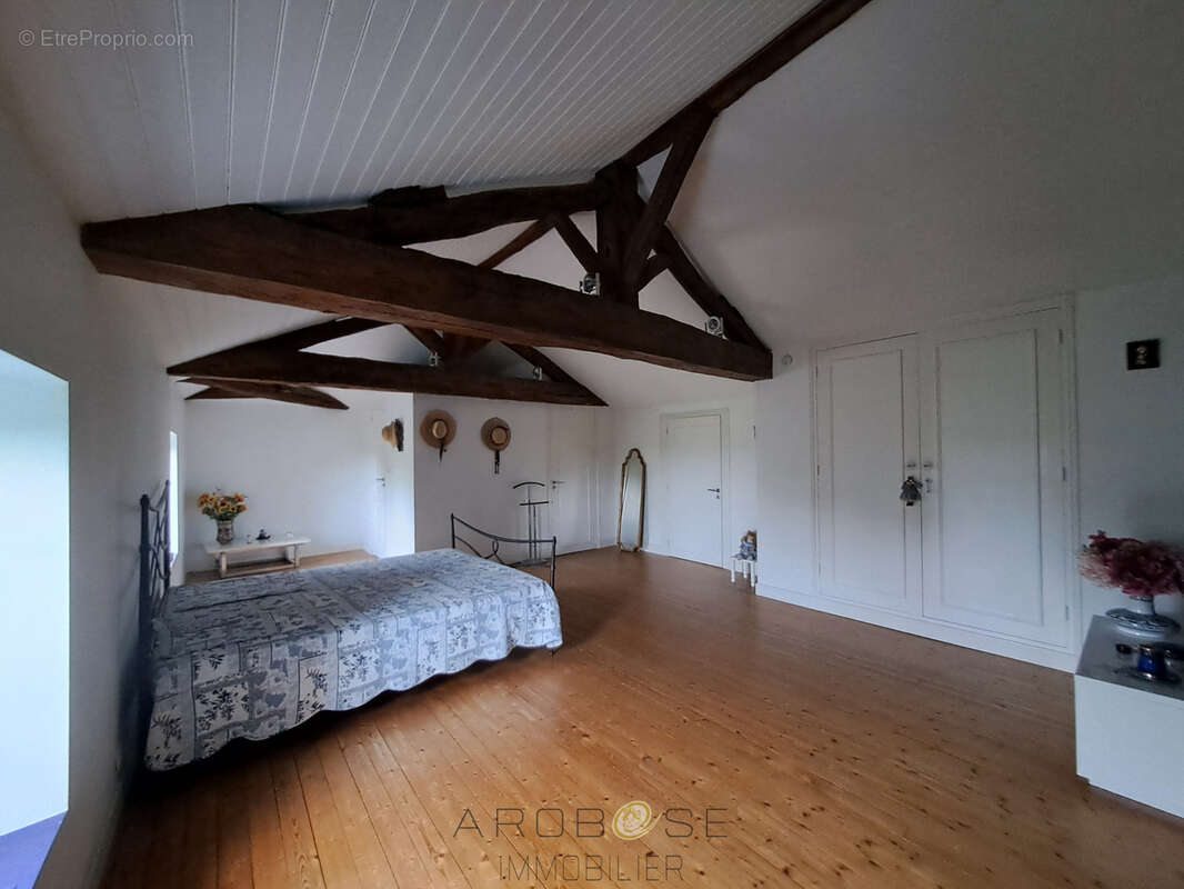 Maison à PORT-SAINTE-MARIE