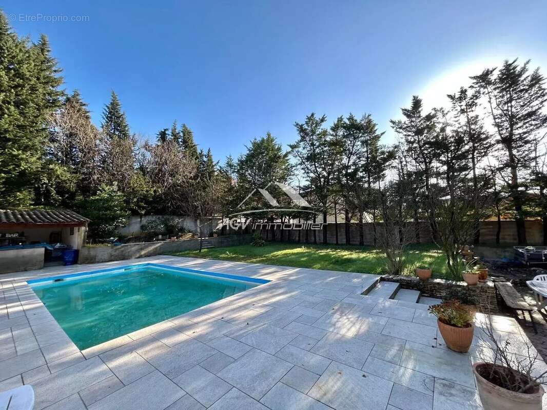 Maison à SAINT-MARTIN-DE-VALGALGUES