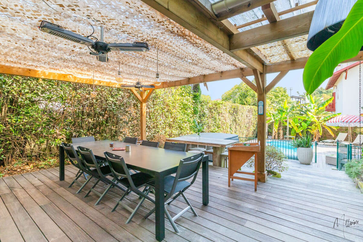 Maison 300 m² à Biarritz  - photo 4