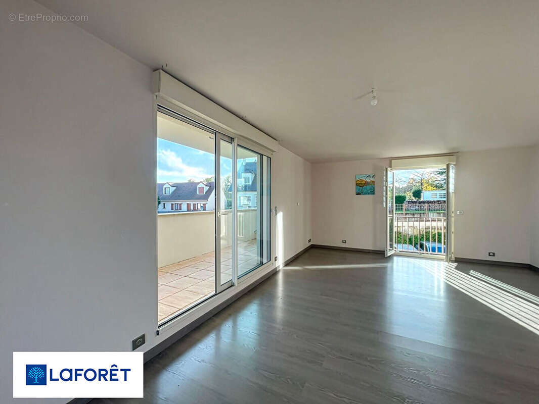 Appartement à SAINT-FARGEAU-PONTHIERRY