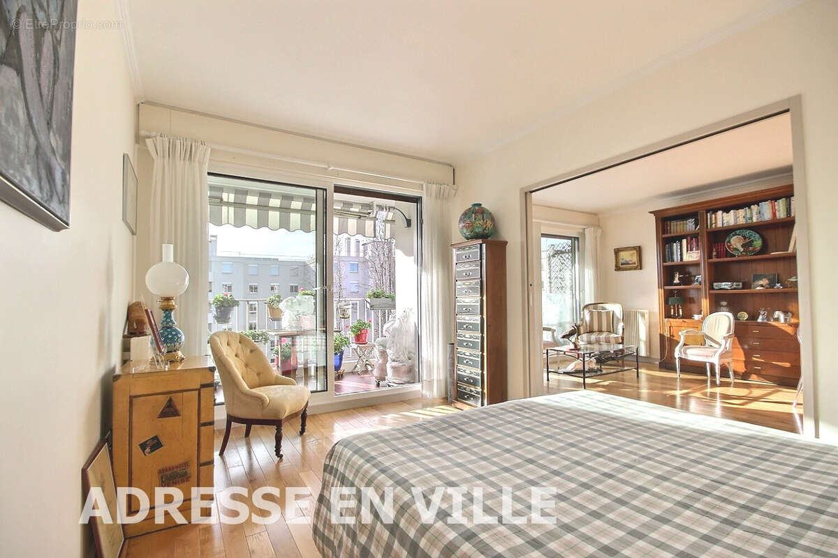 Appartement à LEVALLOIS-PERRET