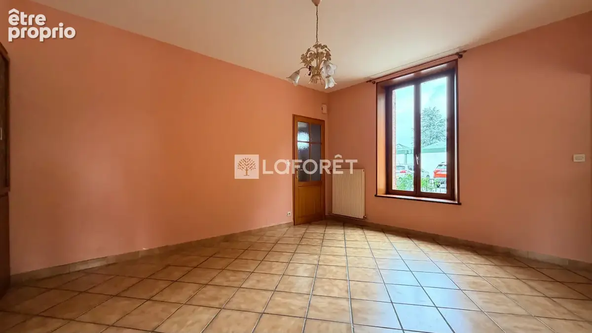 Varennes-en-argonne - 8 pièces - 176 m² - photo 5