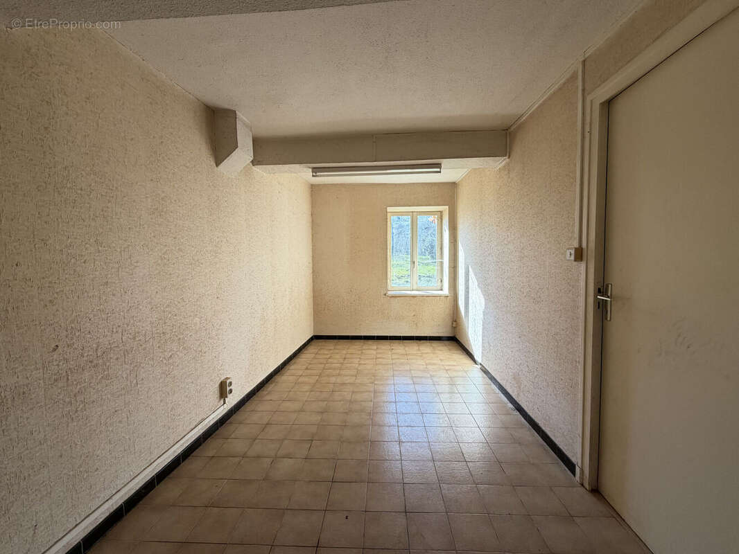 Photo 5 - Maison à COURS-LA-VILLE