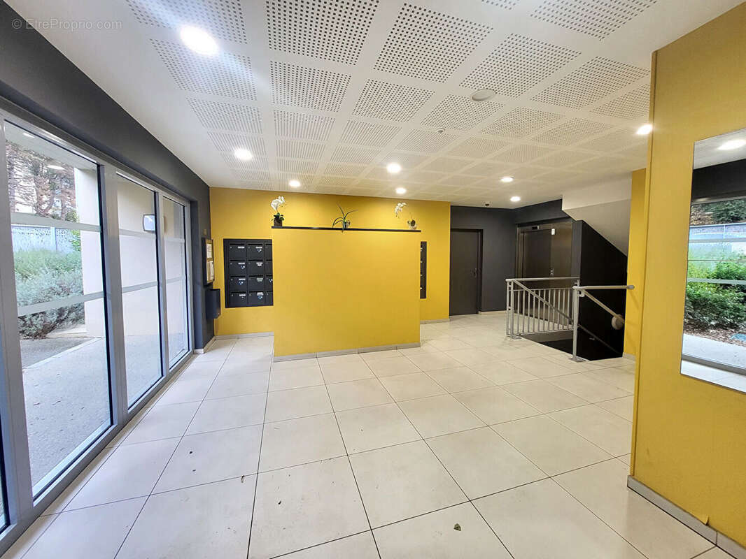 Appartement à NEUVILLE-SUR-SAONE