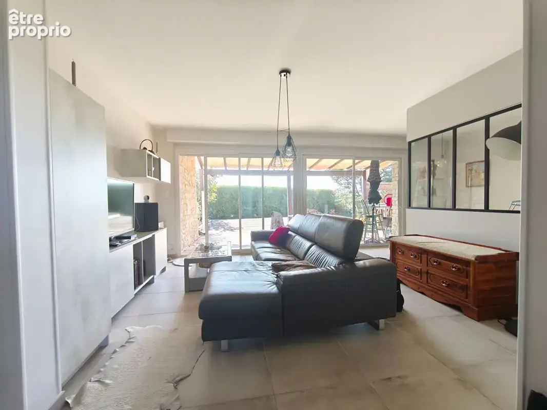 Maison rénovée avec piscine à Saint-Laurent-de-Cognac - photo 4