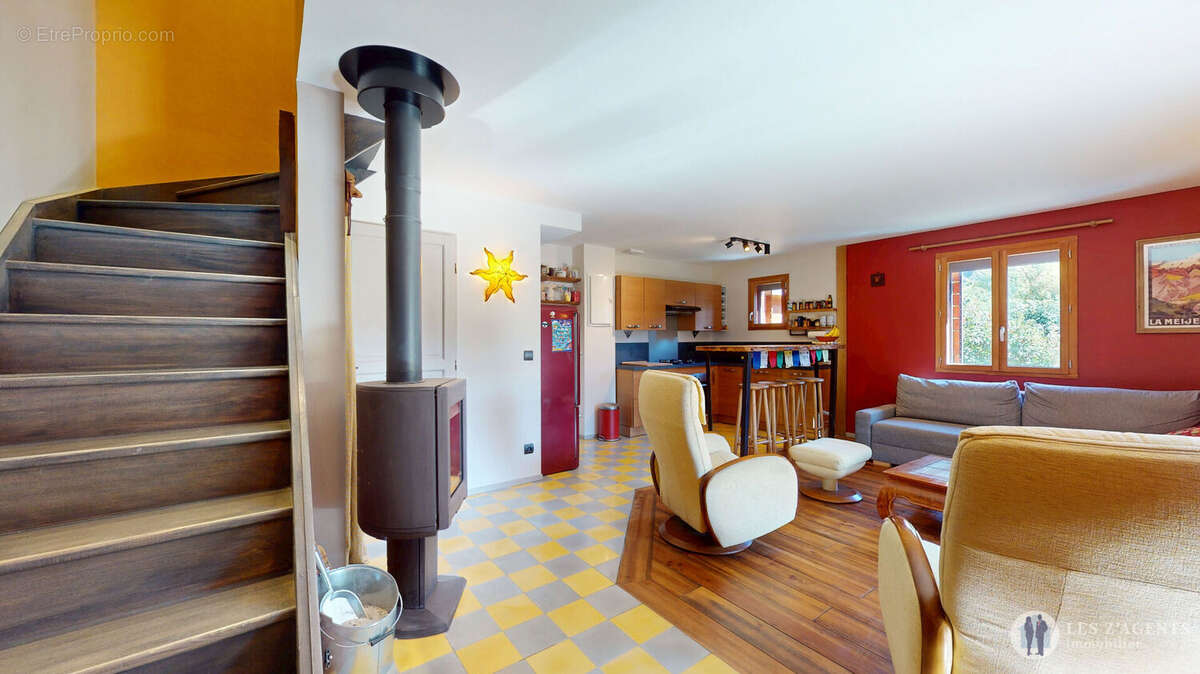 Maison à ECHIROLLES