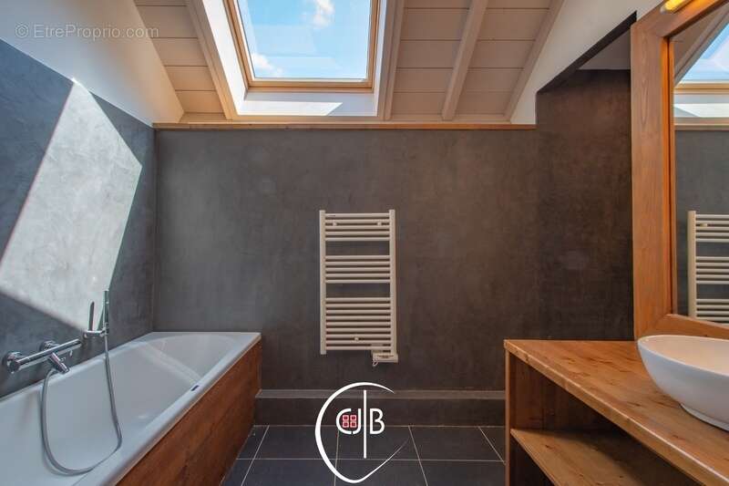 Appartement à LE BOURGET-DU-LAC