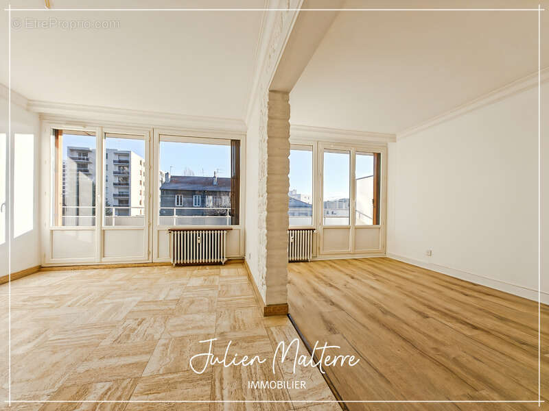 Appartement à SAINT-ETIENNE