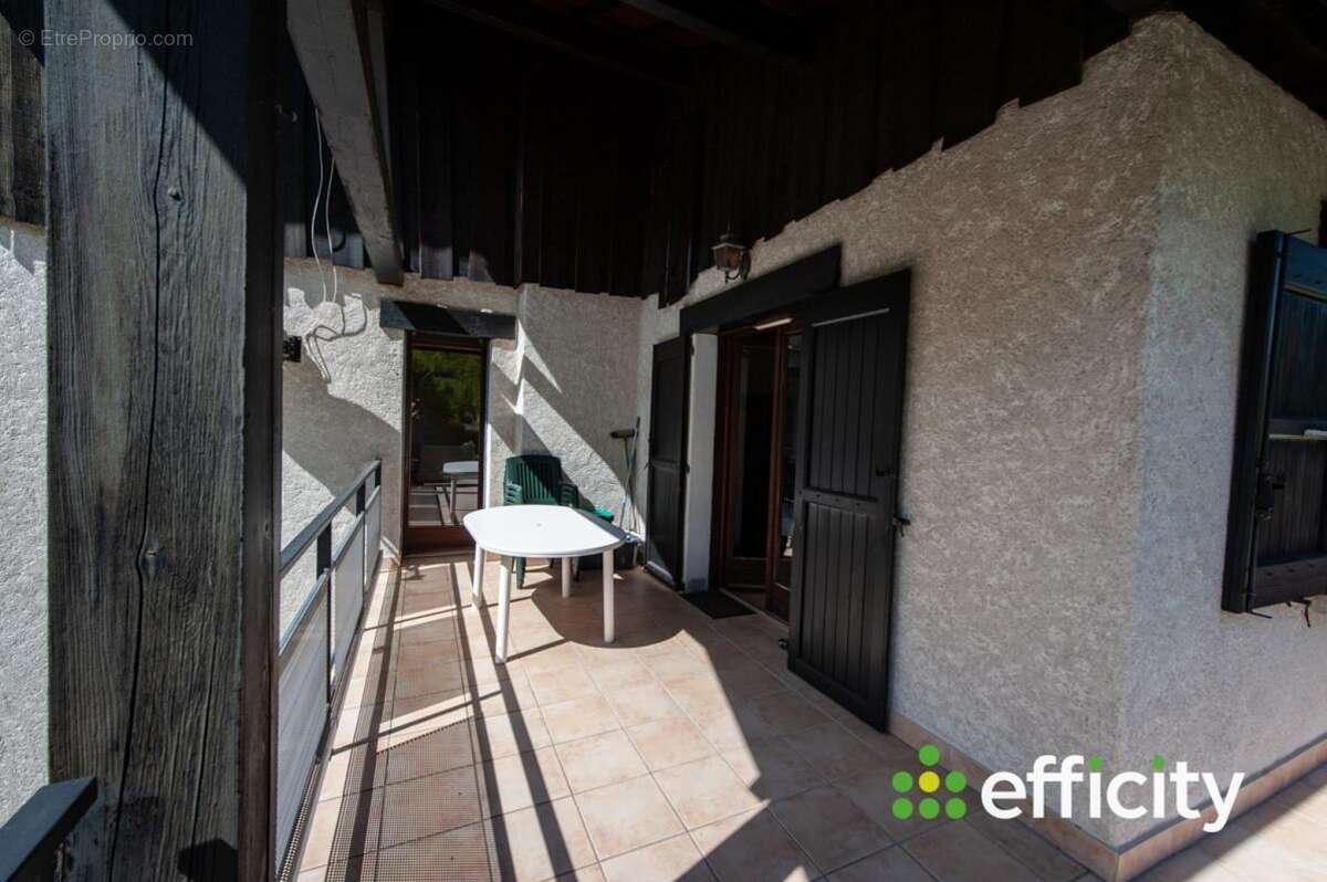 Appartement à SAINT-PAUL-DE-VARCES