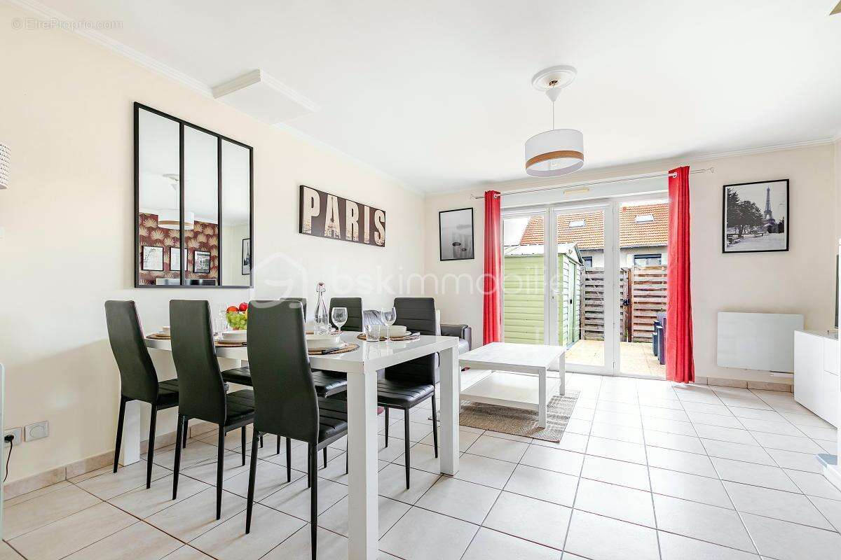 Maison à CHILLY-MAZARIN