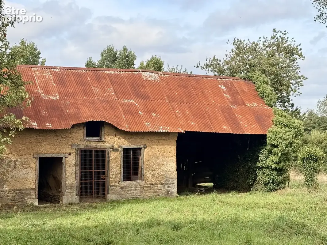 Maison à rafraichir avec grandes dépendances au calme - photo 12