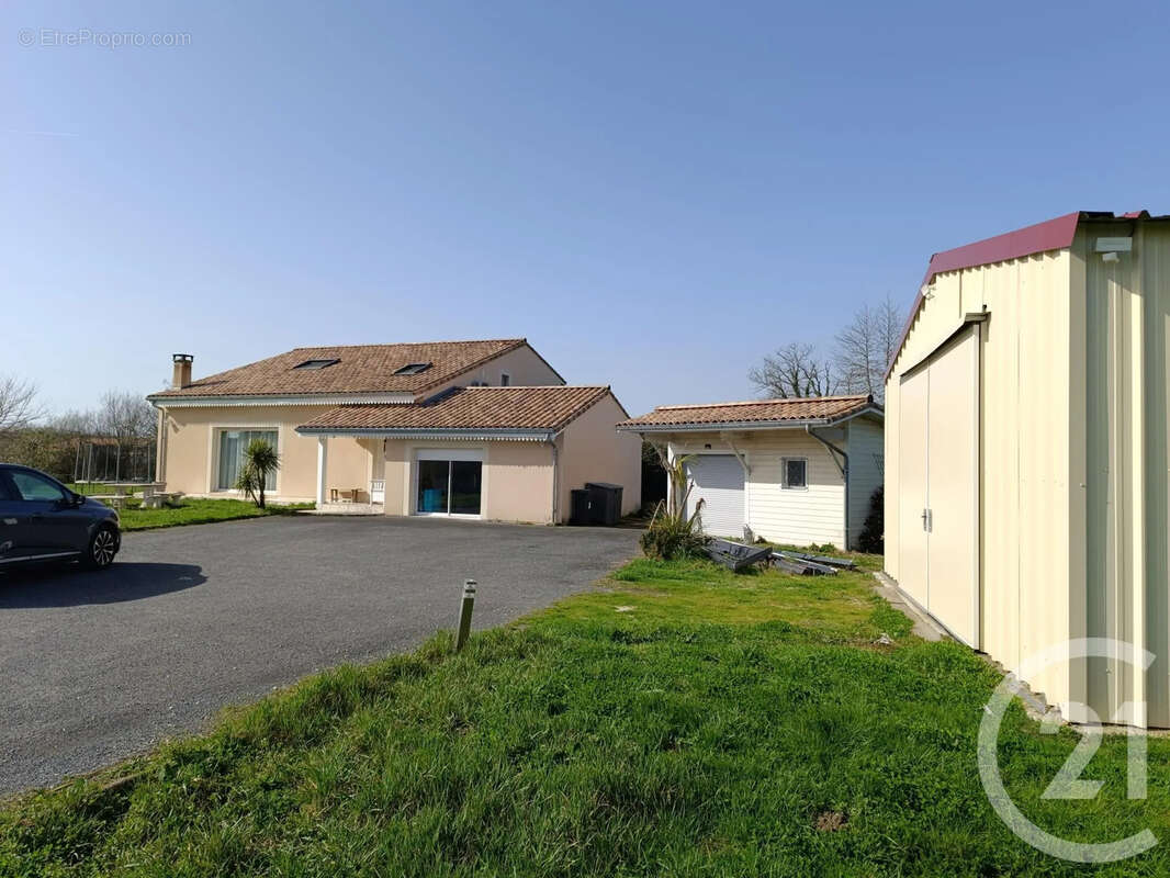 Maison à LA BARDE