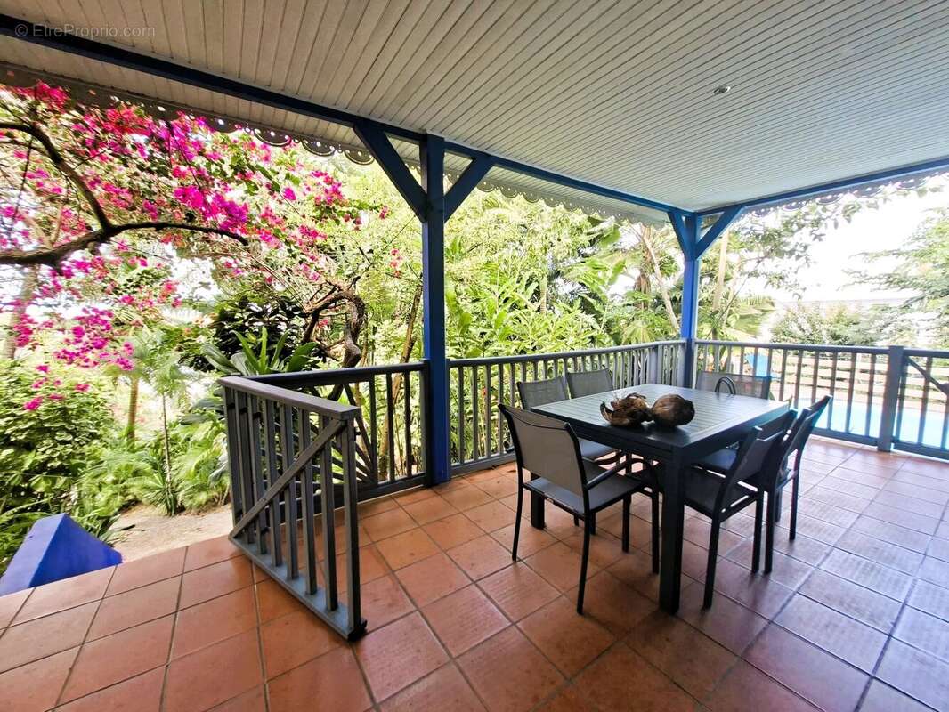 Maison à LES TROIS-ILETS