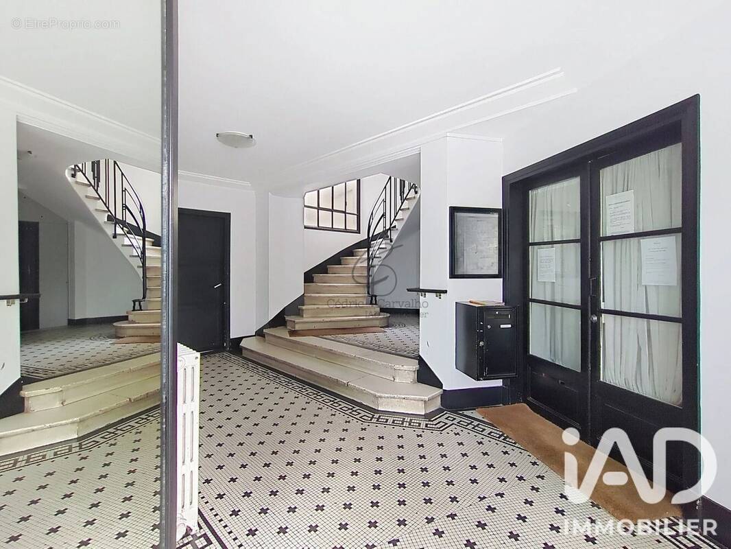 Photo 1 - Appartement à PARIS-18E