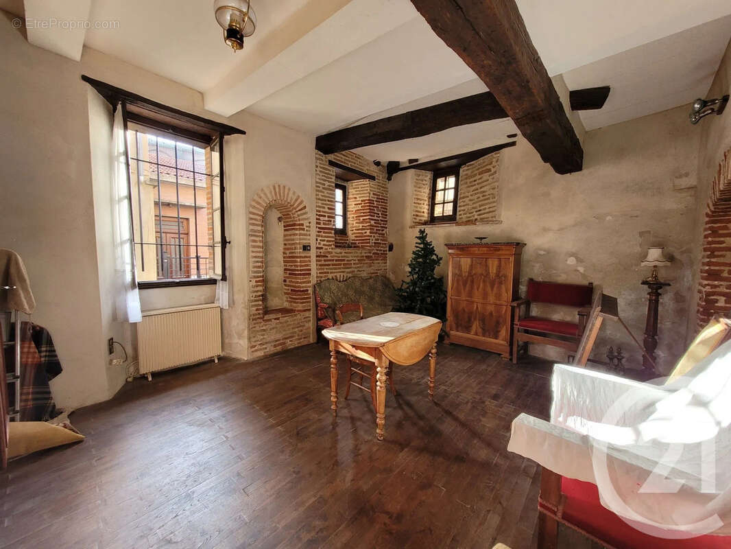 Maison à LISLE-SUR-TARN