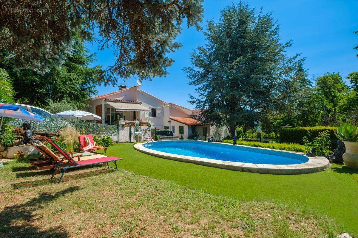 Maison de 4 pièces de 124 m² à Berre-les-Alpes - photo 10
