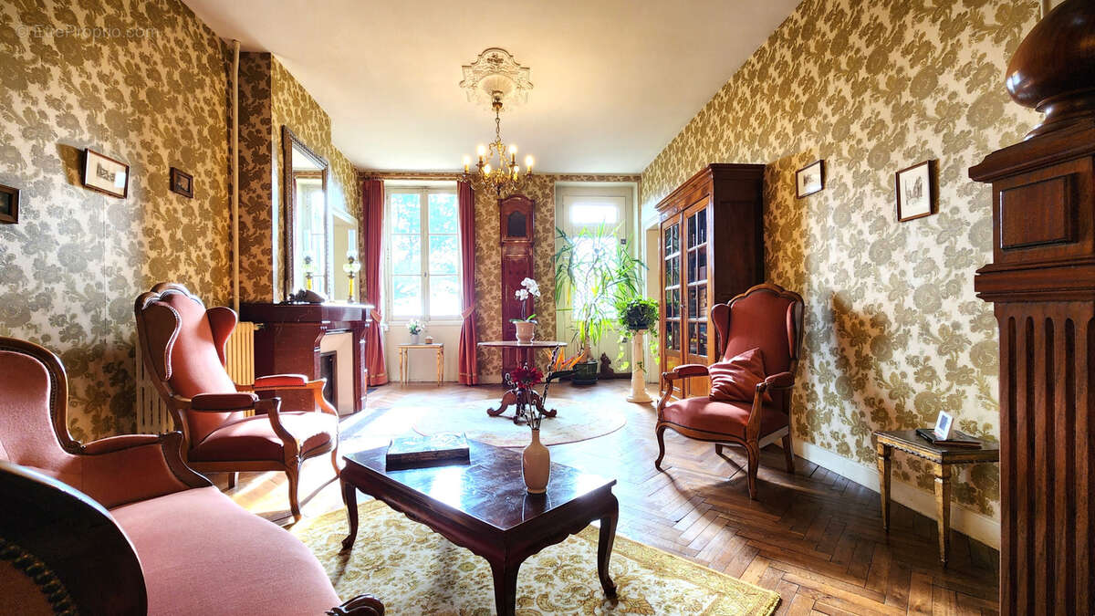 Maison à BAYON-SUR-GIRONDE