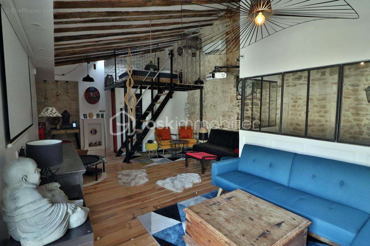Maison de caractère de 185 m² – Terrasse de 22 m², pierres apparentes, loft et prestations de confort - photo 16