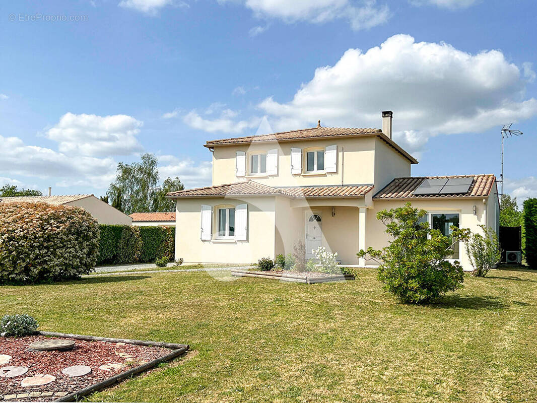 Maison à SAINT-VAIZE
