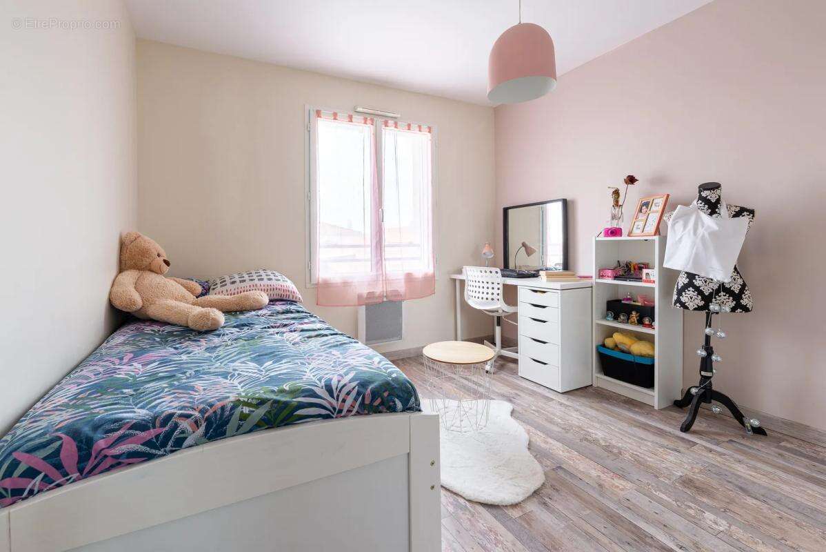 Maison à BOUGUENAIS