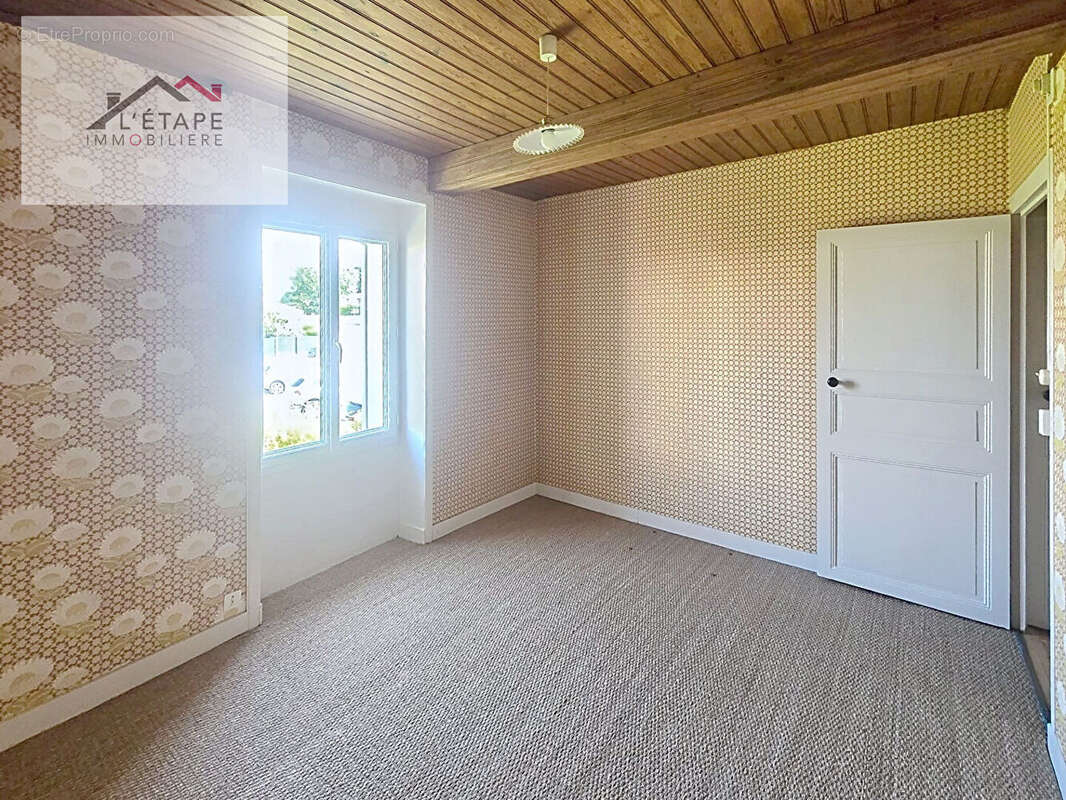 Venansault - Grande maison familiale de 190 m² au coeur du bourg - photo 7