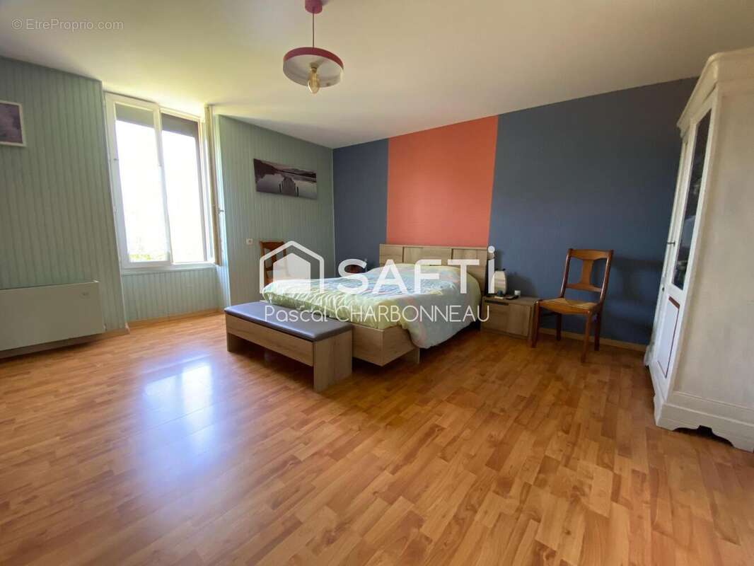 Maison 166 m² à Vouvant  - photo 9