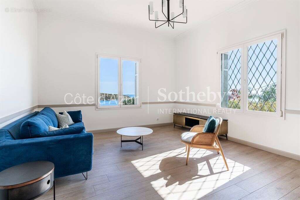 Nice Mont Boron appartement rénové avec vue mer 61 m², face Saint-Jean-Cap-Ferrat - photo 3