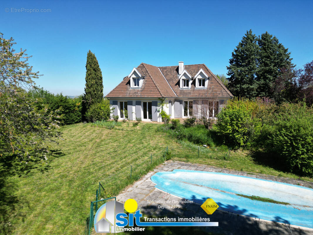 Maison à JARDIN